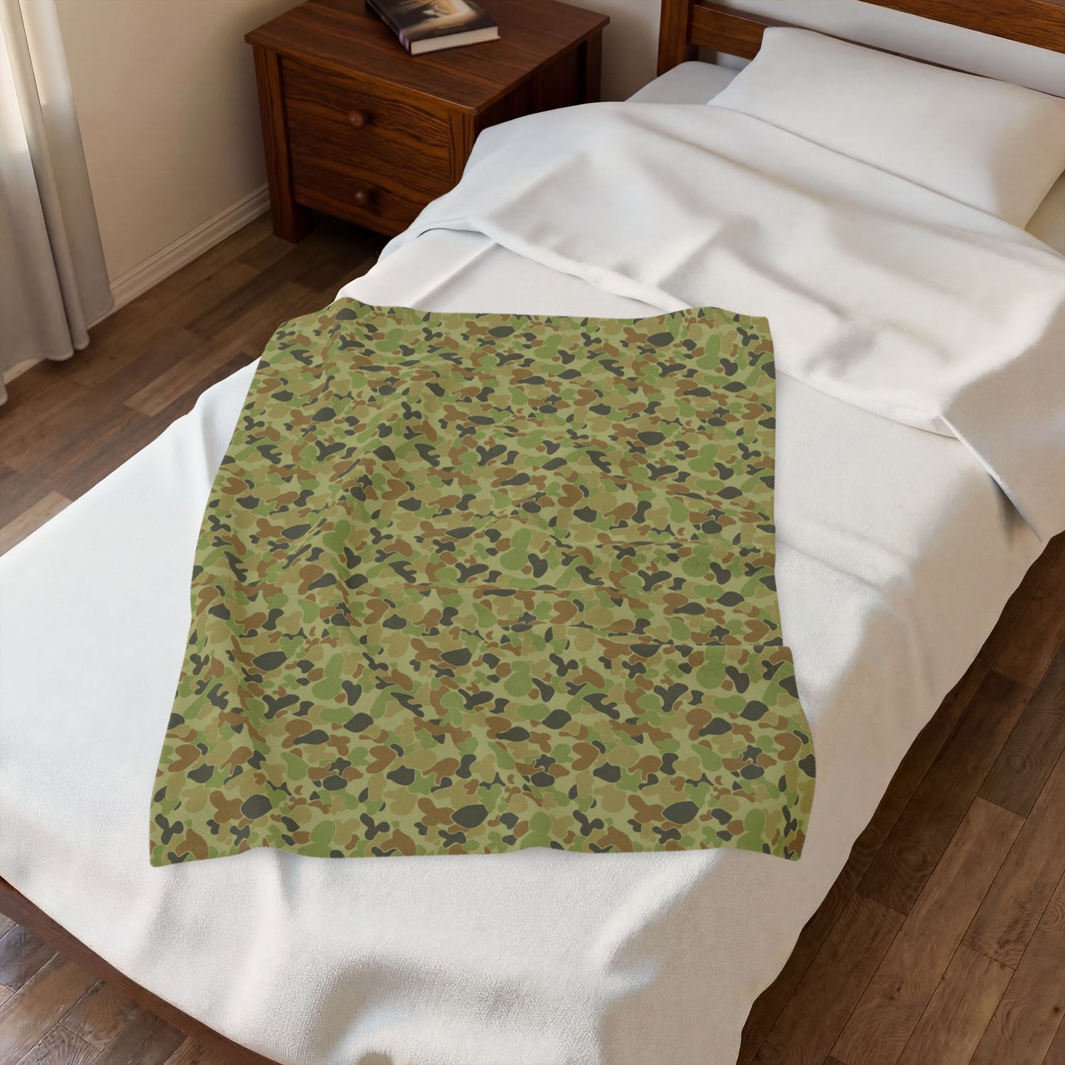 Camo Velveteen Plush Blanket — Soft Military Green Camouflage Throw