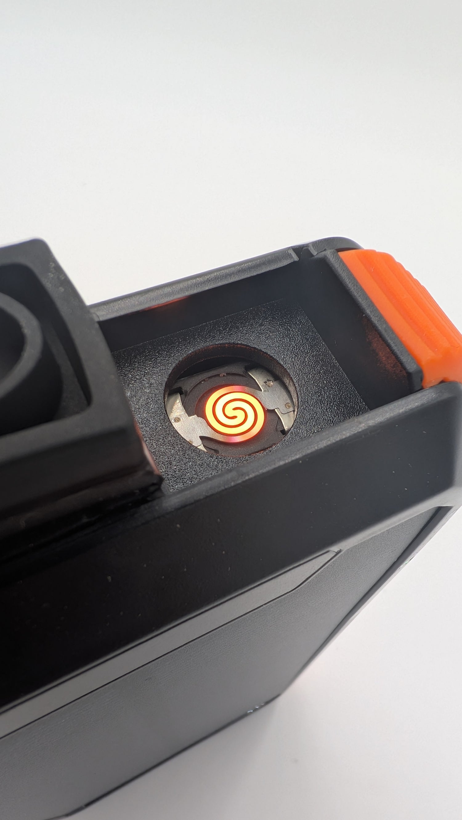 Solar Batter Bank - Hand crank/removable panels and built in Lighter Function - PrepPro Australia