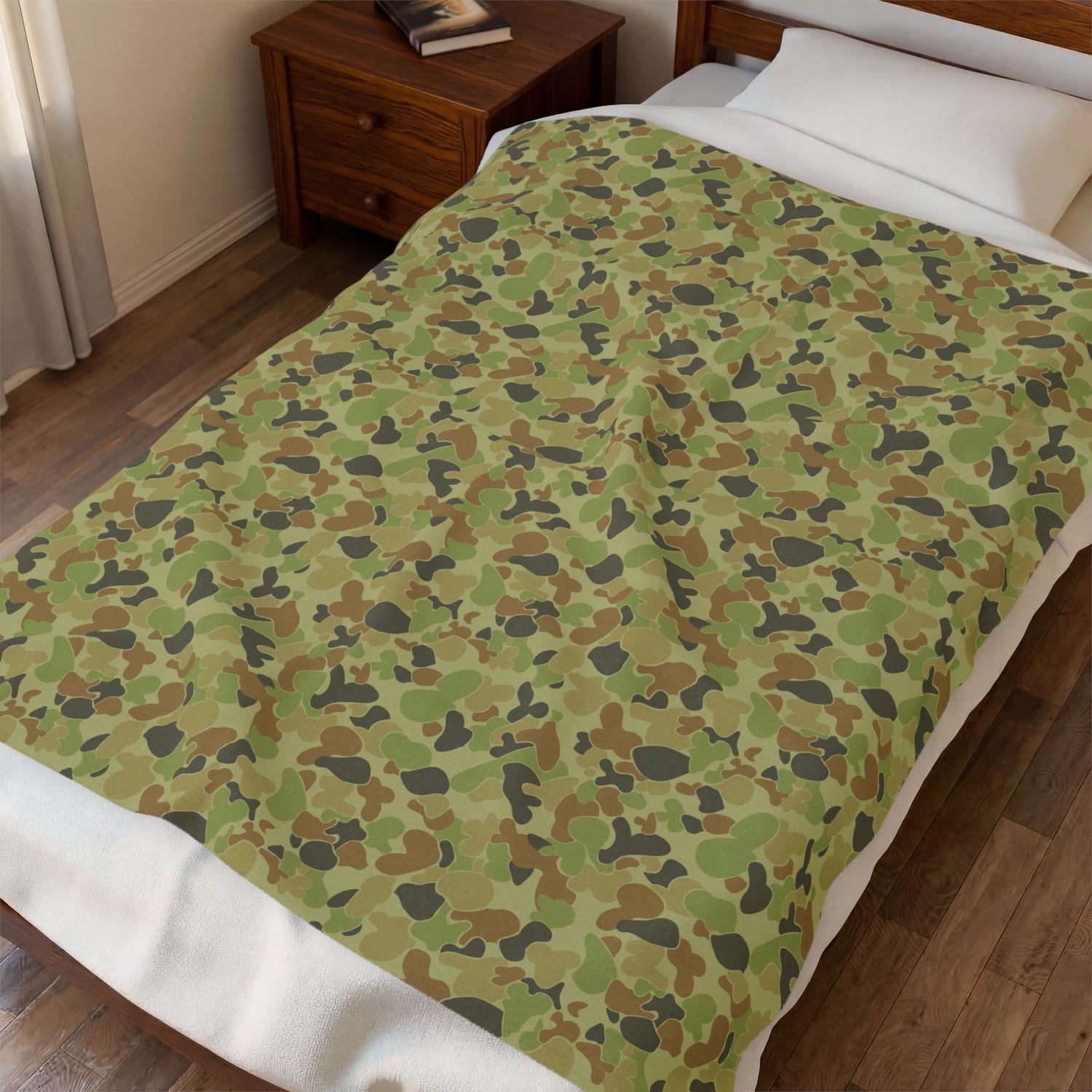 Camo Velveteen Plush Blanket — Soft Military Green Camouflage Throw