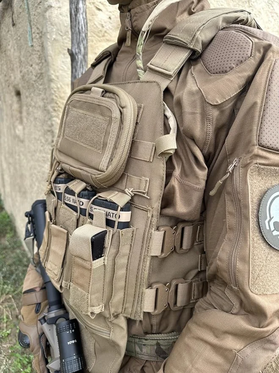 Operator Vest – Modular Load-Bearing Platform